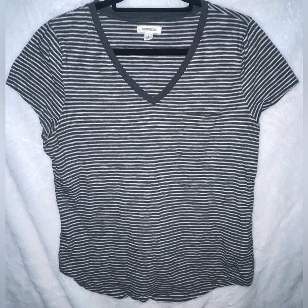 Goodthreads Women's Grey & White Striped V-Neck Short Sleeve Tee